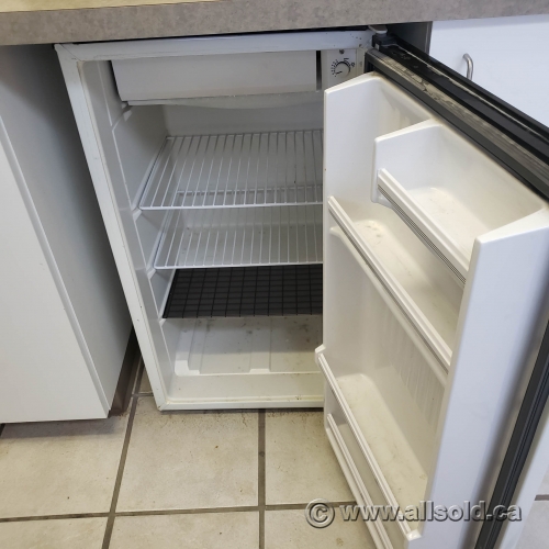 White Under Counter Bar Fridge w/ Freezer Allsold.ca Buy & Sell Used Office Furniture Calgary
